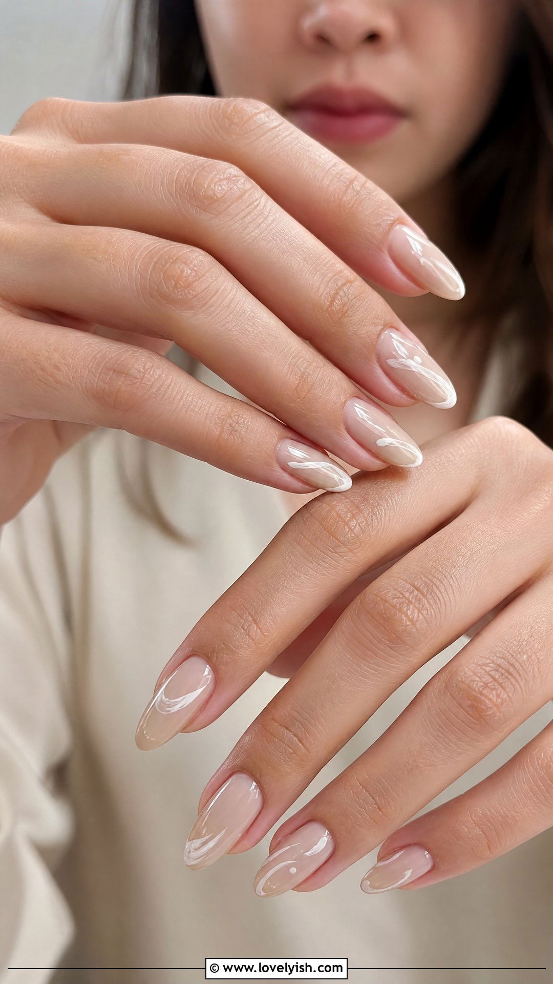 Soft Beige Abstract Stroke Nails - 25 abstract nail designs - 25 abstract nail designs