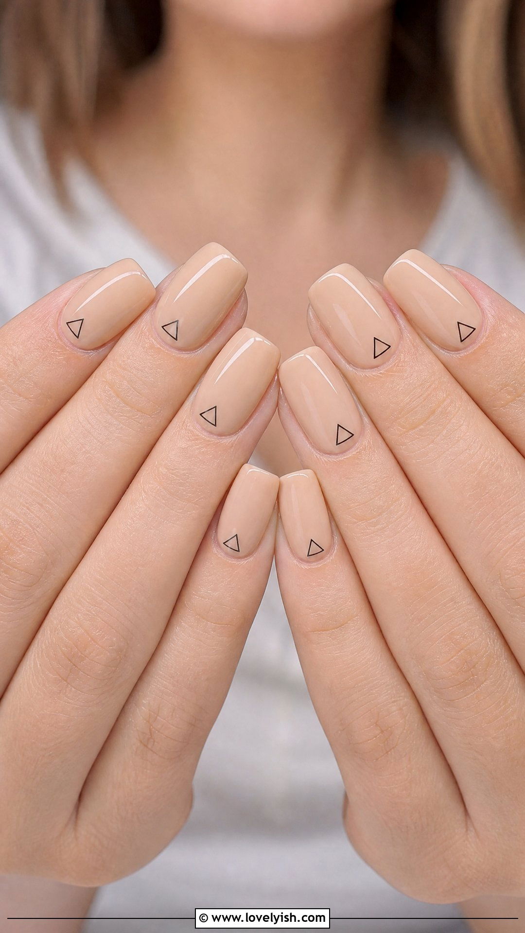 Soft Beige with Geometric Triangle Nails - 42 minimalist nail art - 42 minimalist nail art