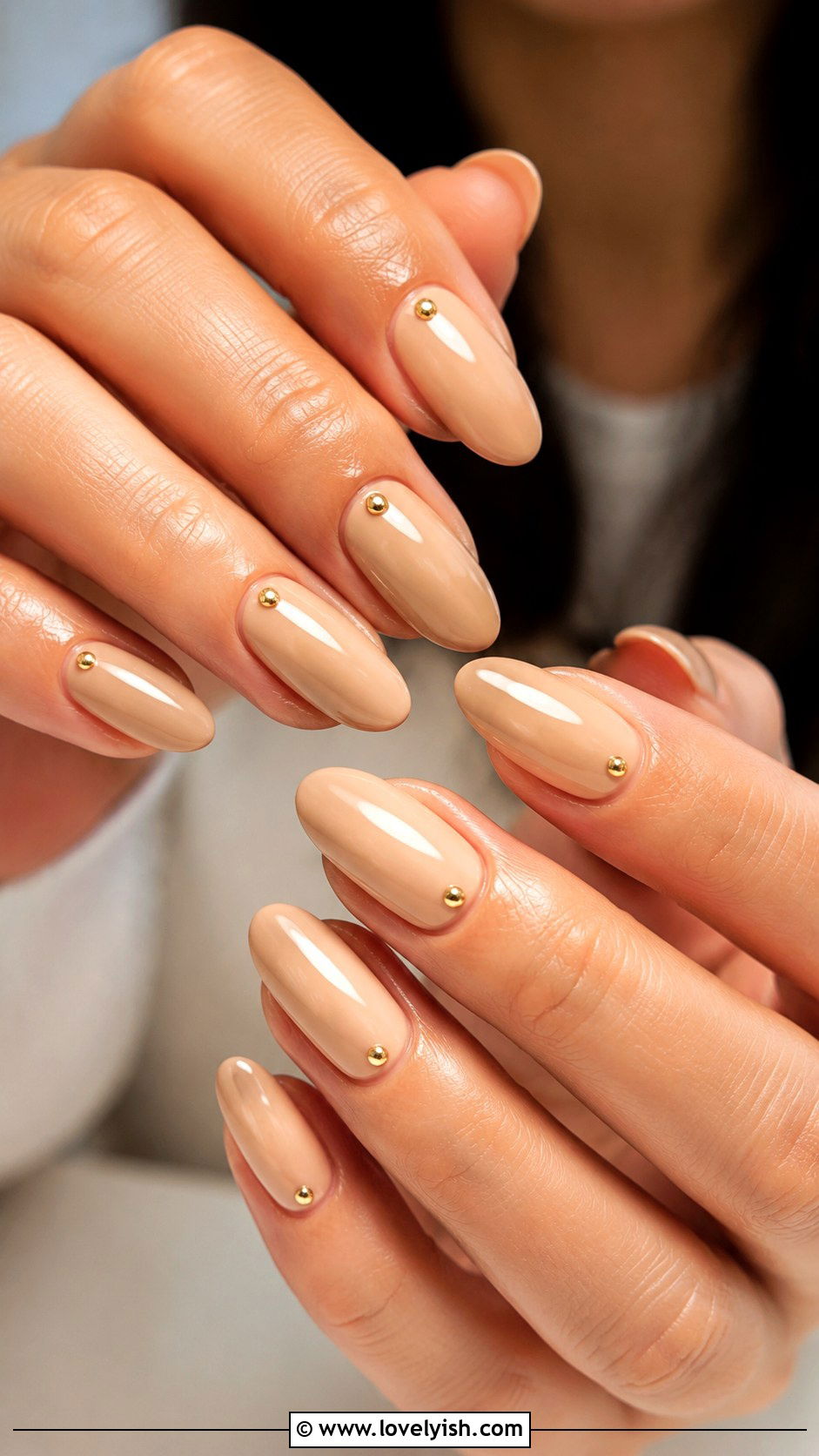 Soft Beige with Gold Stud Nails - 25 minimalist nail ideas - 25 minimalist nail ideas