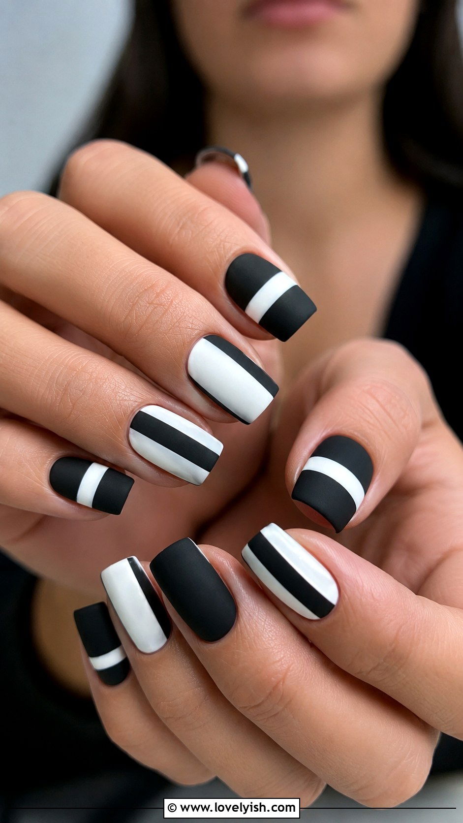 Soft Grunge Black and White Striped Nails - 50 tumblr nail designs - 50 tumblr nail designs