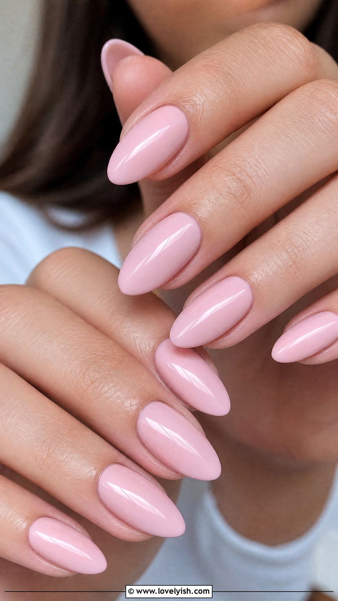 Soft Pink Glossy Almond Nails - 50 elegant nails - 50 elegant nails