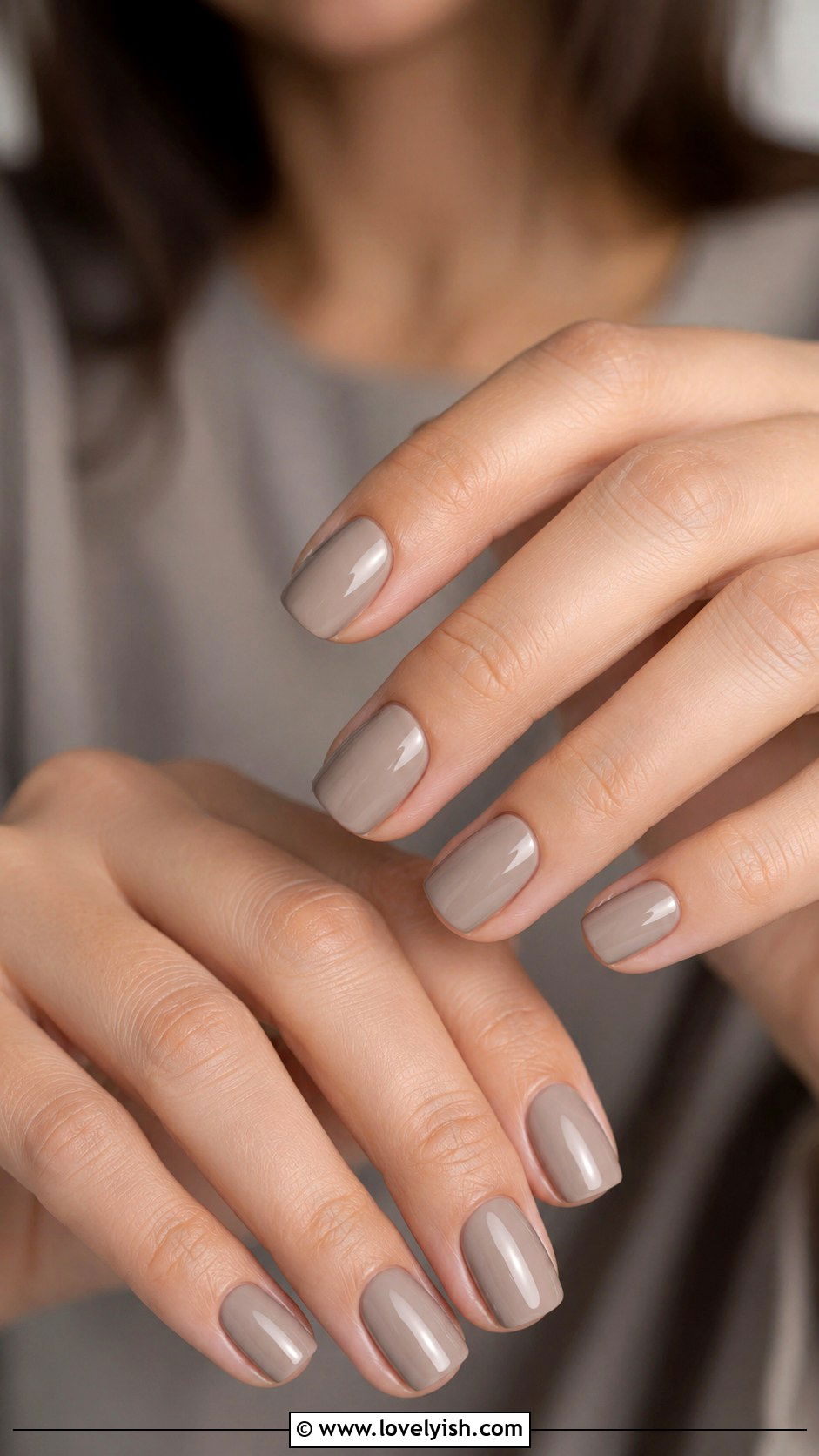 Soft Taupe Minimalist Nails - 38 classy nail designs - 38 classy nail designs