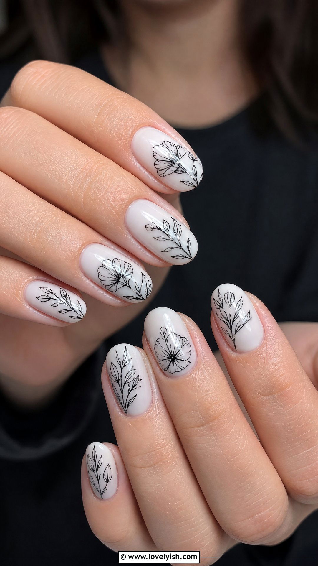 50 Dainty Nails Ideas for an Elegant Minimalist Look