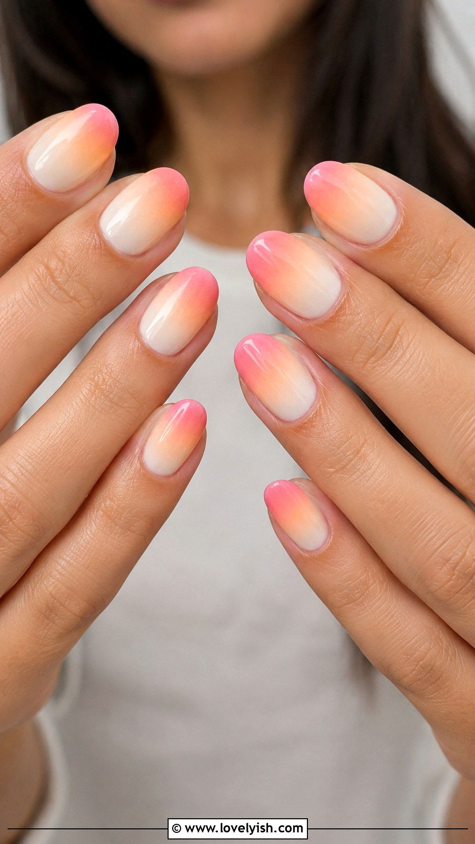 Sponge Ombre Sunset Nails - 25 easy nail art designs for beginners without tools - 25 easy nail art designs for beginners without tools
