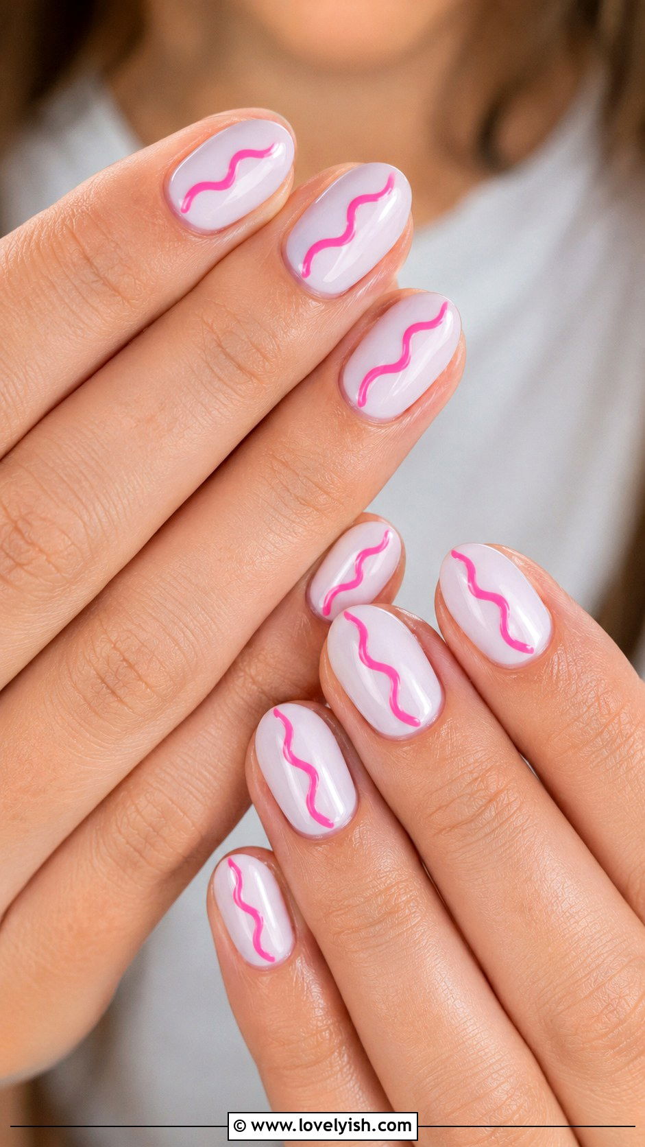 Squiggle Line Nail Art - 50 diy nail art - 50 diy nail art