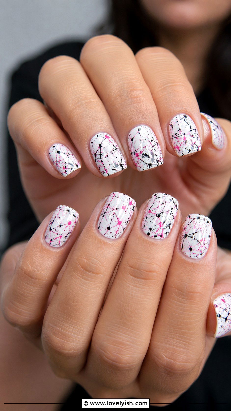 Straw Splatter Paint Nails - 25 easy nail art designs for beginners without tools - 25 easy nail art designs for beginners without tools