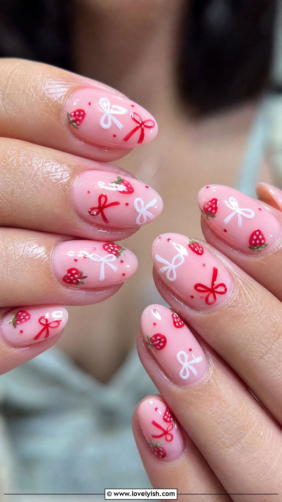Strawberry Bow Nails - 50 strawberry nails - 50 strawberry nails