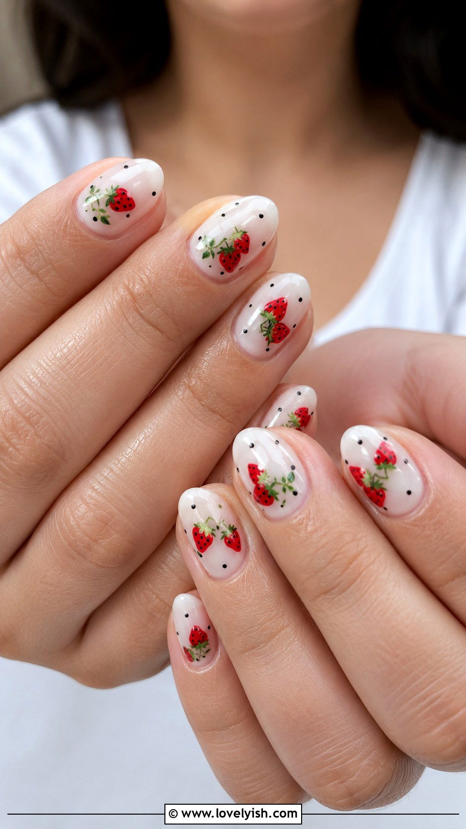 Strawberry Dot Nails - 25 easy nail art designs for beginners without tools - 25 easy nail art designs for beginners without tools