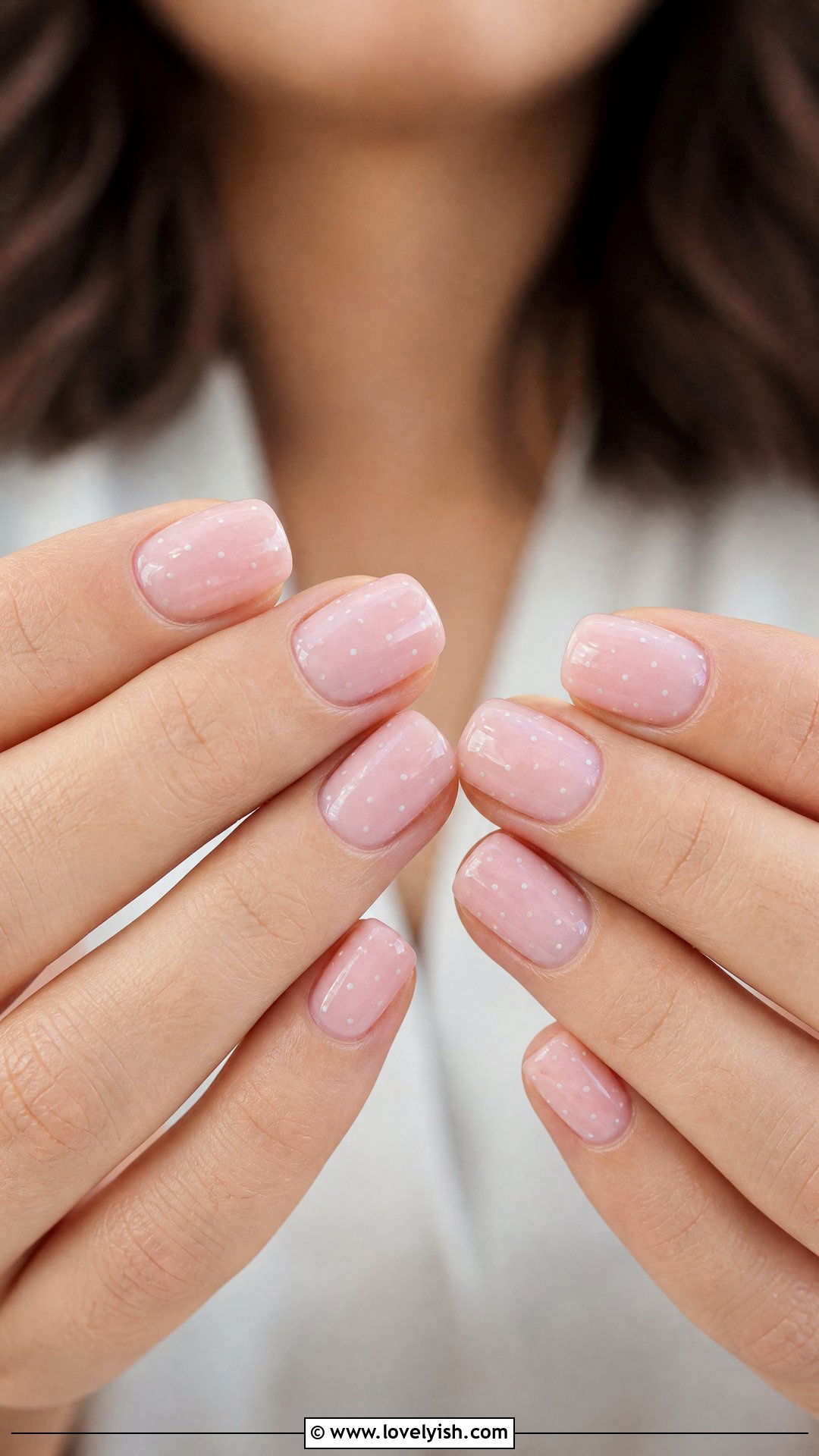 Subtle Polka Dot Everyday Nails - 50 everyday nails - 50 everyday nails