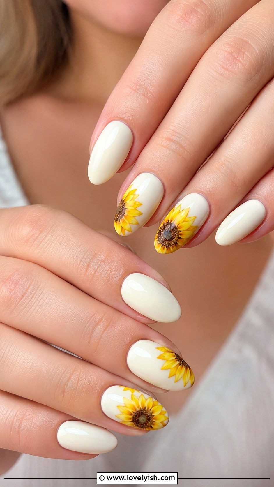 Sunflower Accent Nails - 40 nail design summer - 40 nail design summer