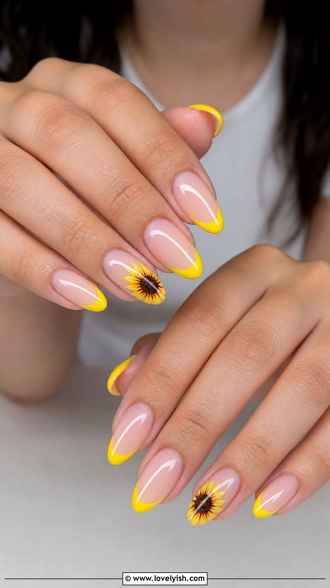 50 Cute French Tip Nail Designs to Try This Season