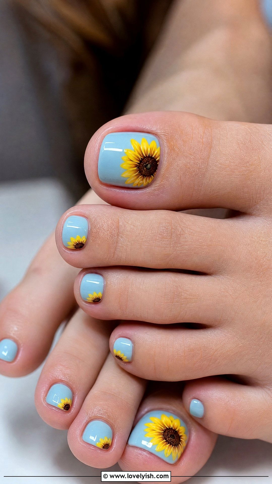 Sunflower Toe Nails - 50 summer toe nails - 50 summer toe nails