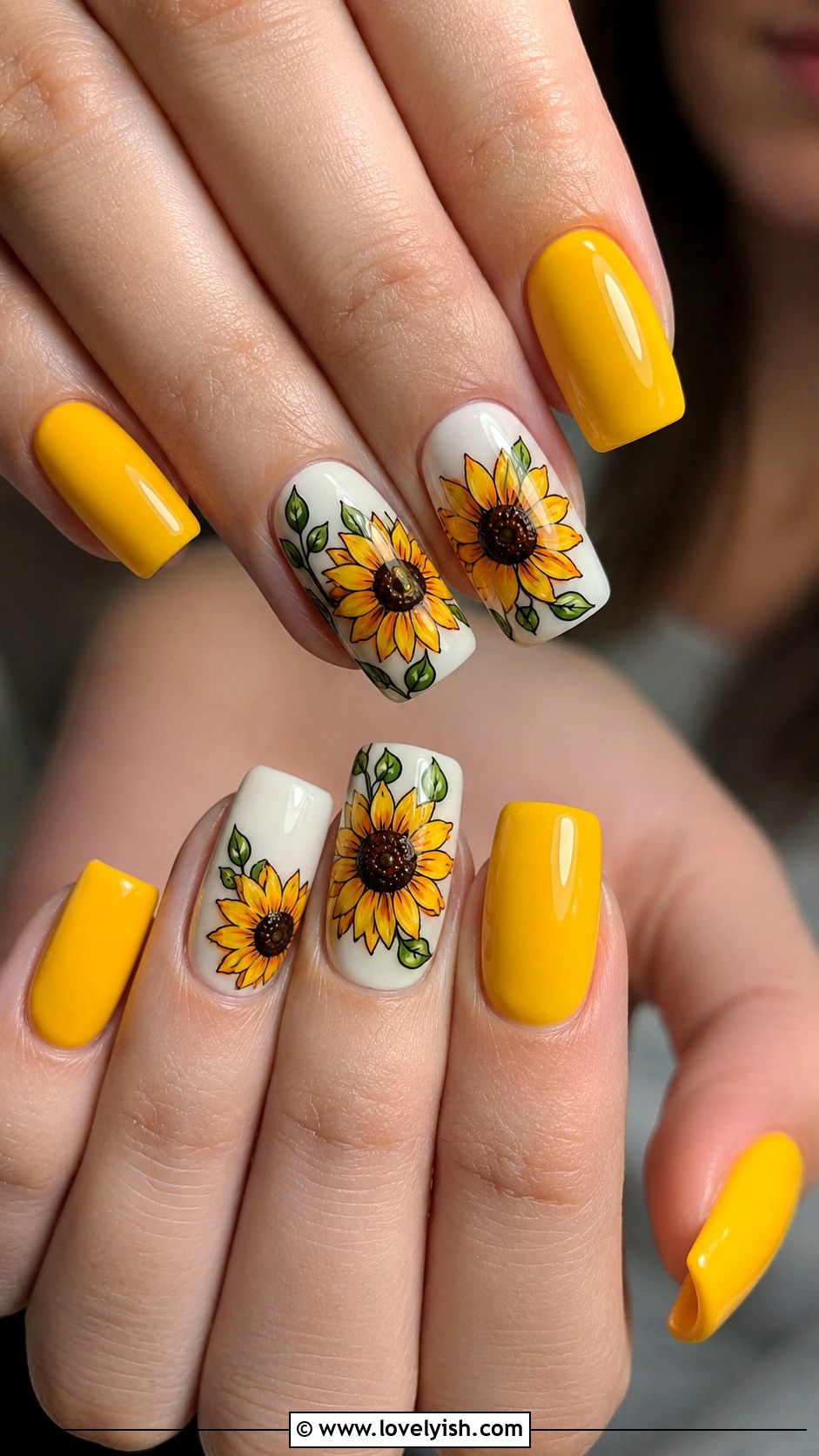 Sunflower Yellow Accent Nails - 25 floral nail designs - 25 floral nail designs