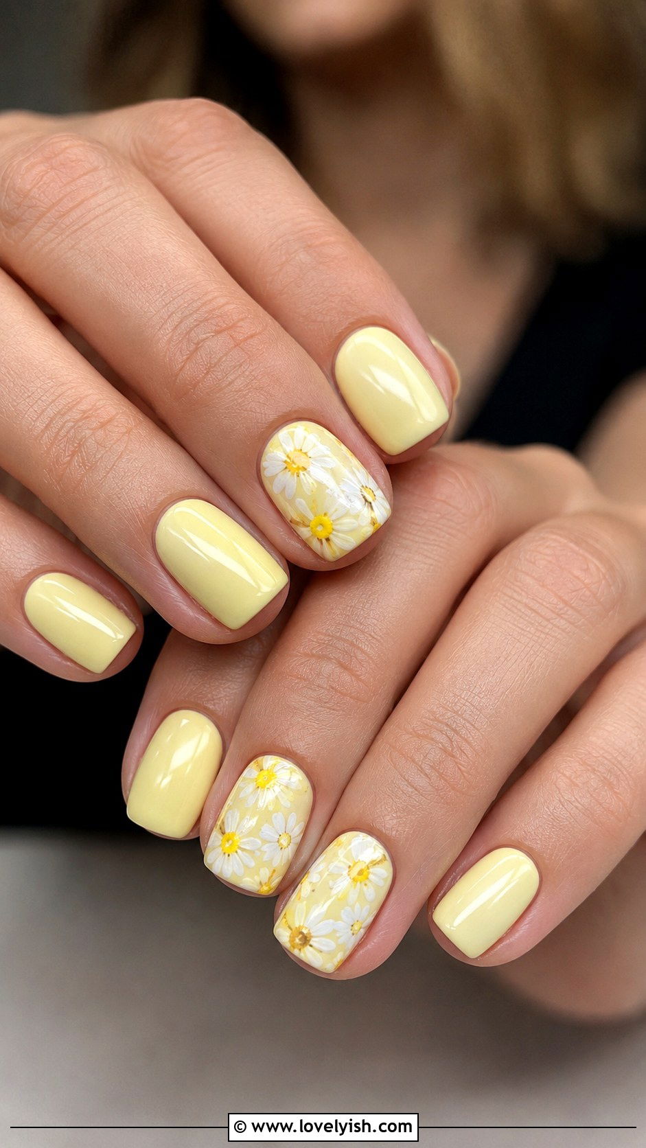 Sunshine Daisy Nails - 50 april nail designs - 50 april nail designs