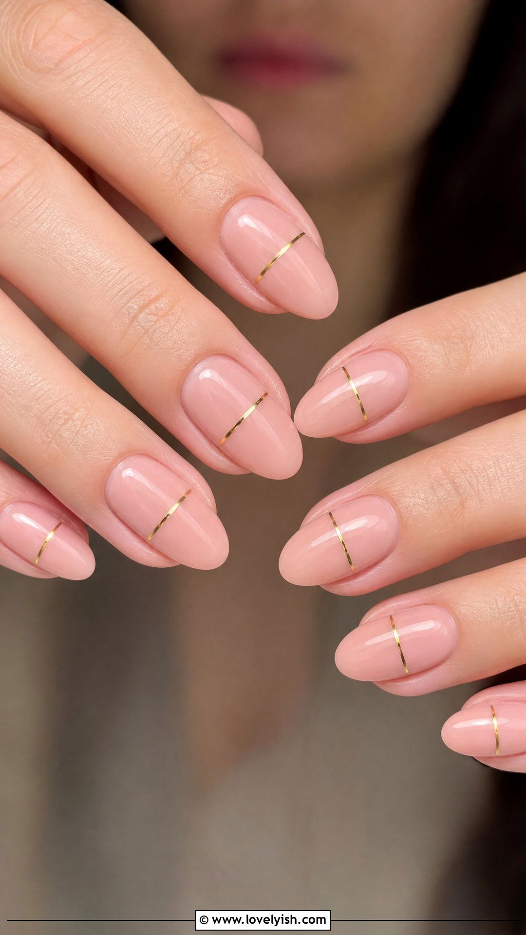 Thin Gold Stripe Nails - 50 classic nail designs - 50 classic nail designs