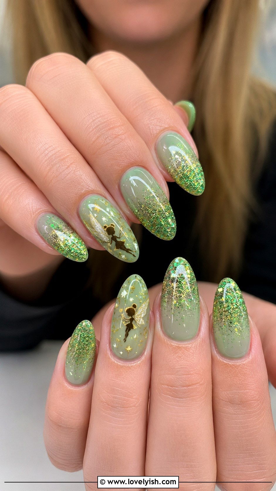 Tinkerbell Green Glitter Nails - 25 disney nail art ideas - 25 disney nail art ideas