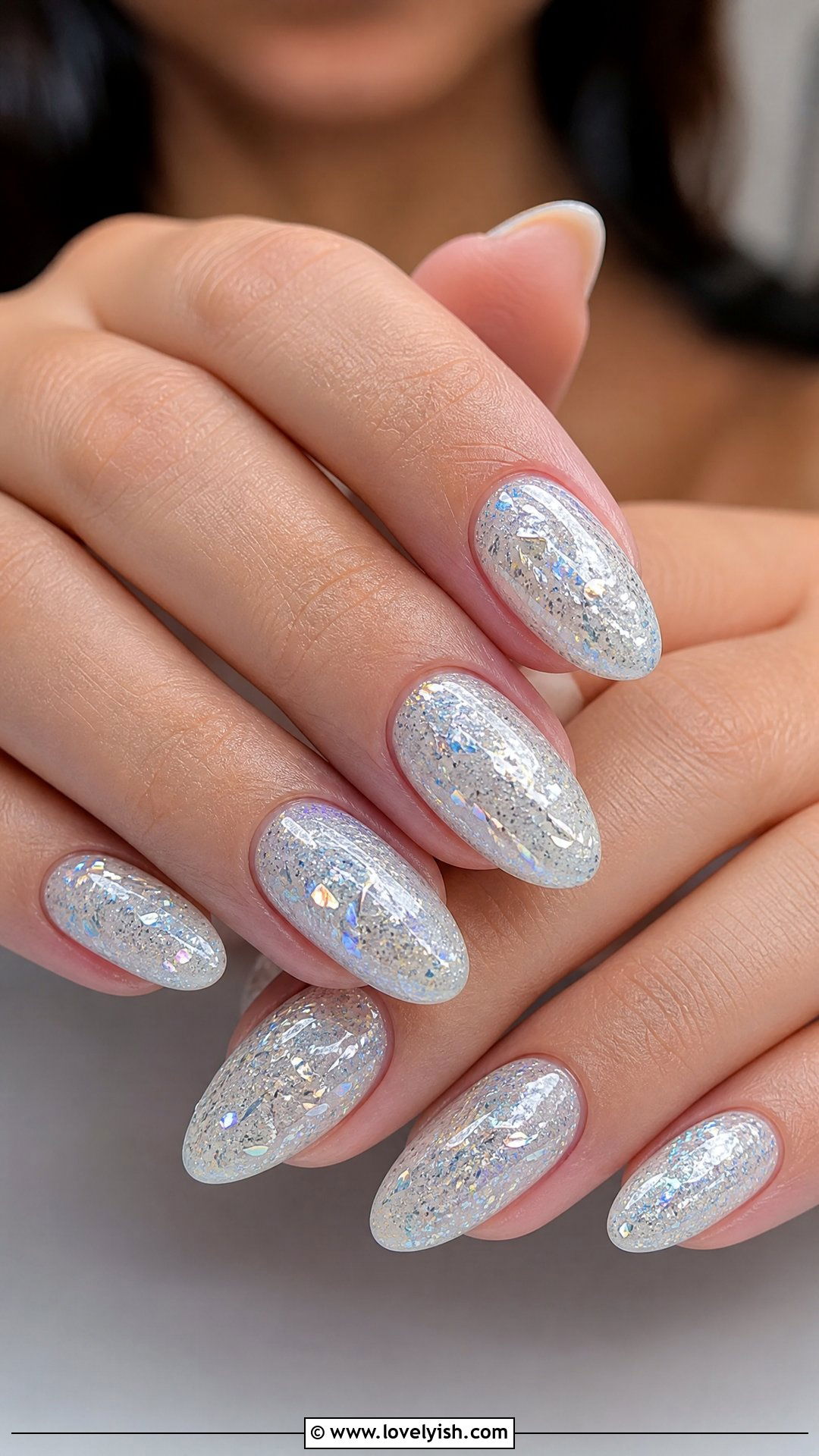 Tinsel Sparkle Holiday Nails - 50 holiday nails - 50 holiday nails