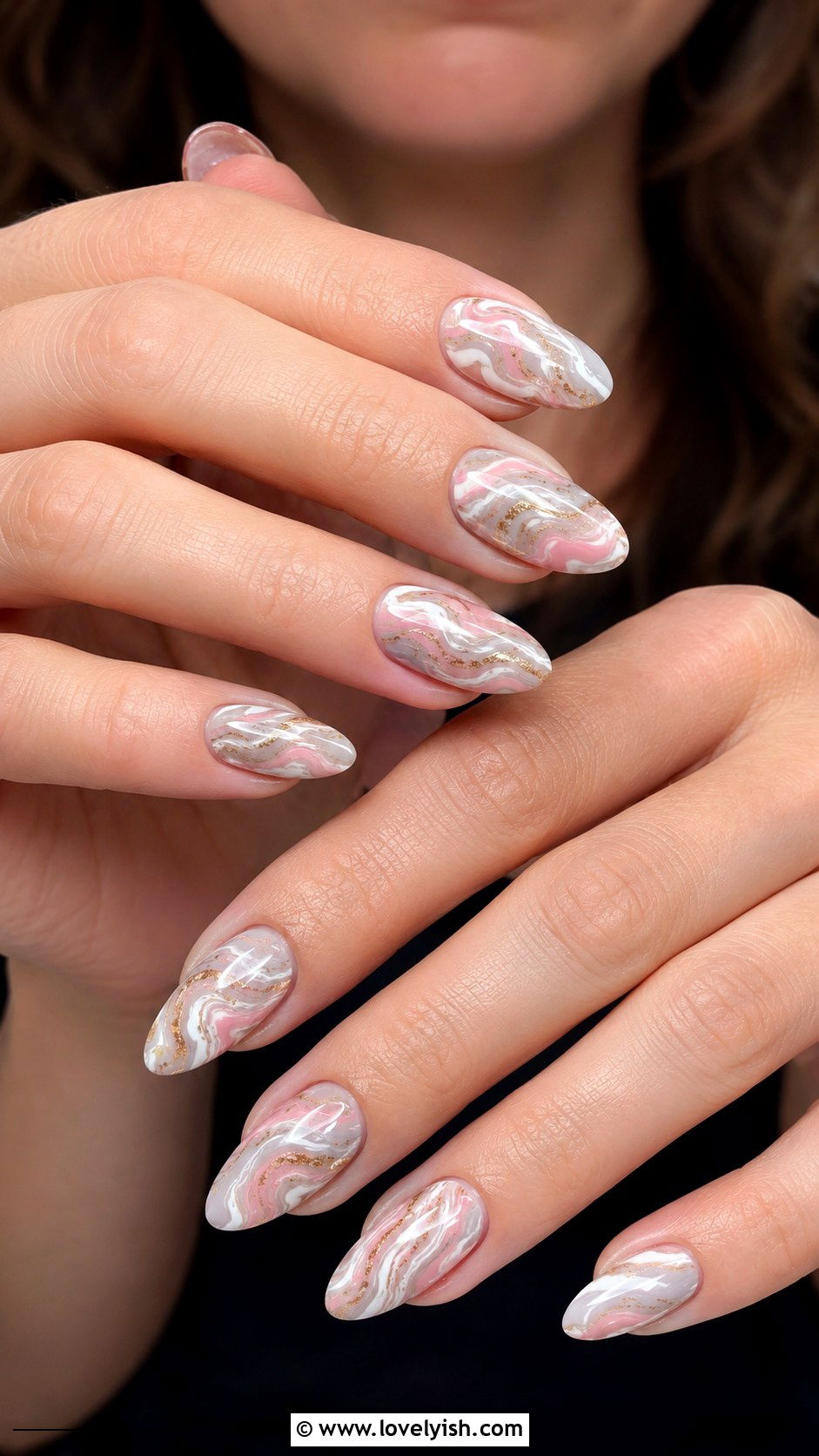 Toothpick Marble Swirl Nails - 25 easy nail art designs for beginners without tools - 25 easy nail art designs for beginners without tools