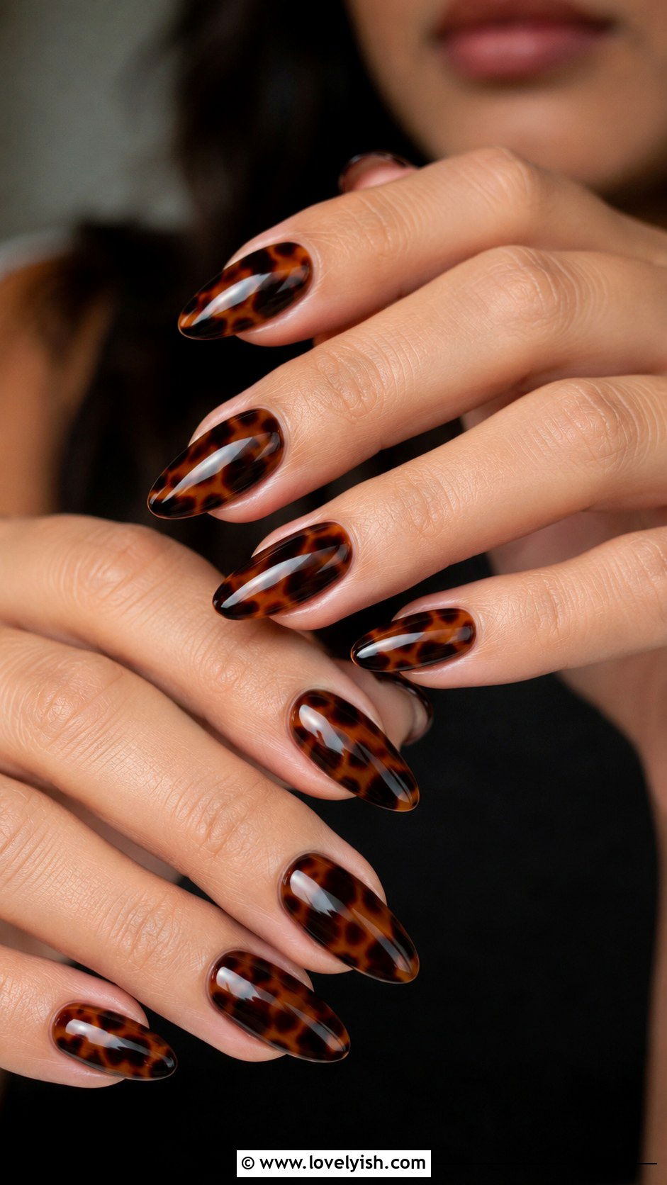 Tortoise Nails With Red Accents - 50 tortoise nail design ideas - 50 tortoise nail design ideas