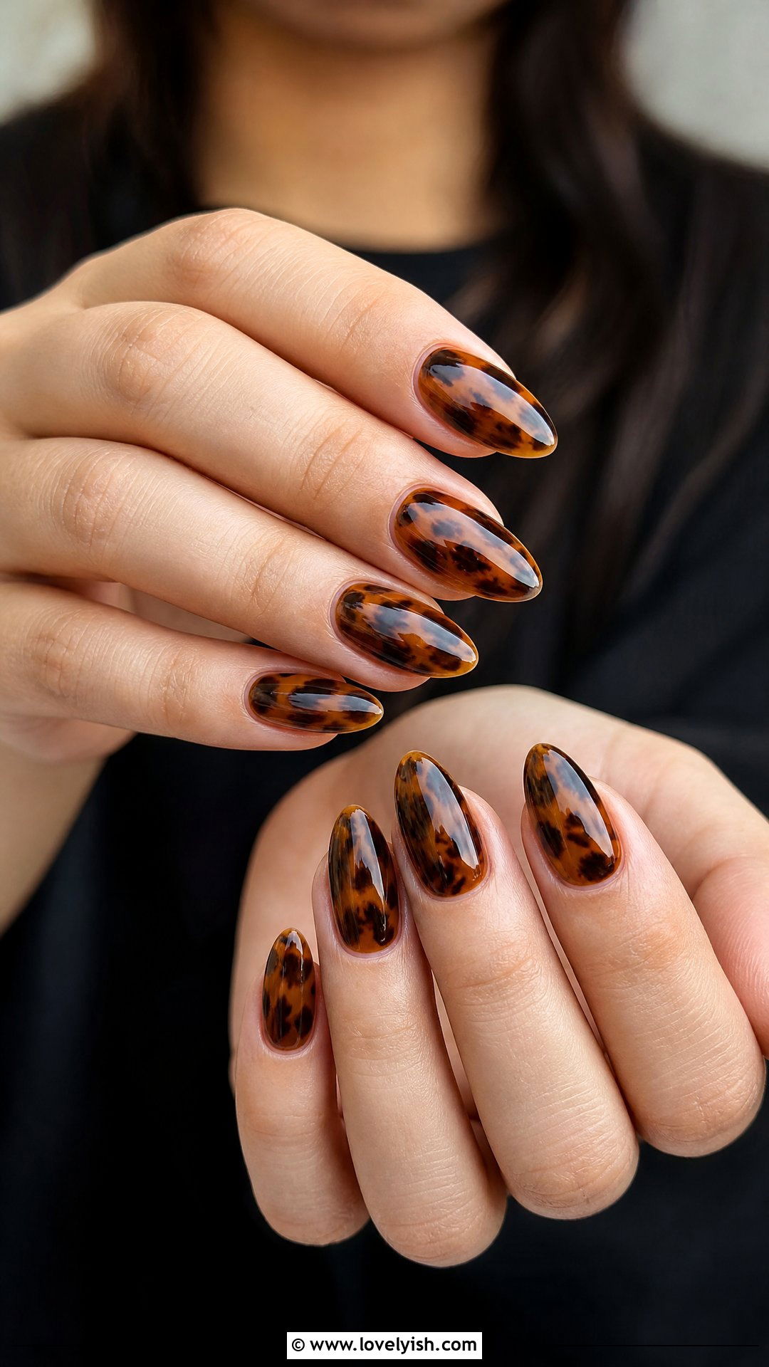 Tortoiseshell Almond Nails - 25 almond nail designs