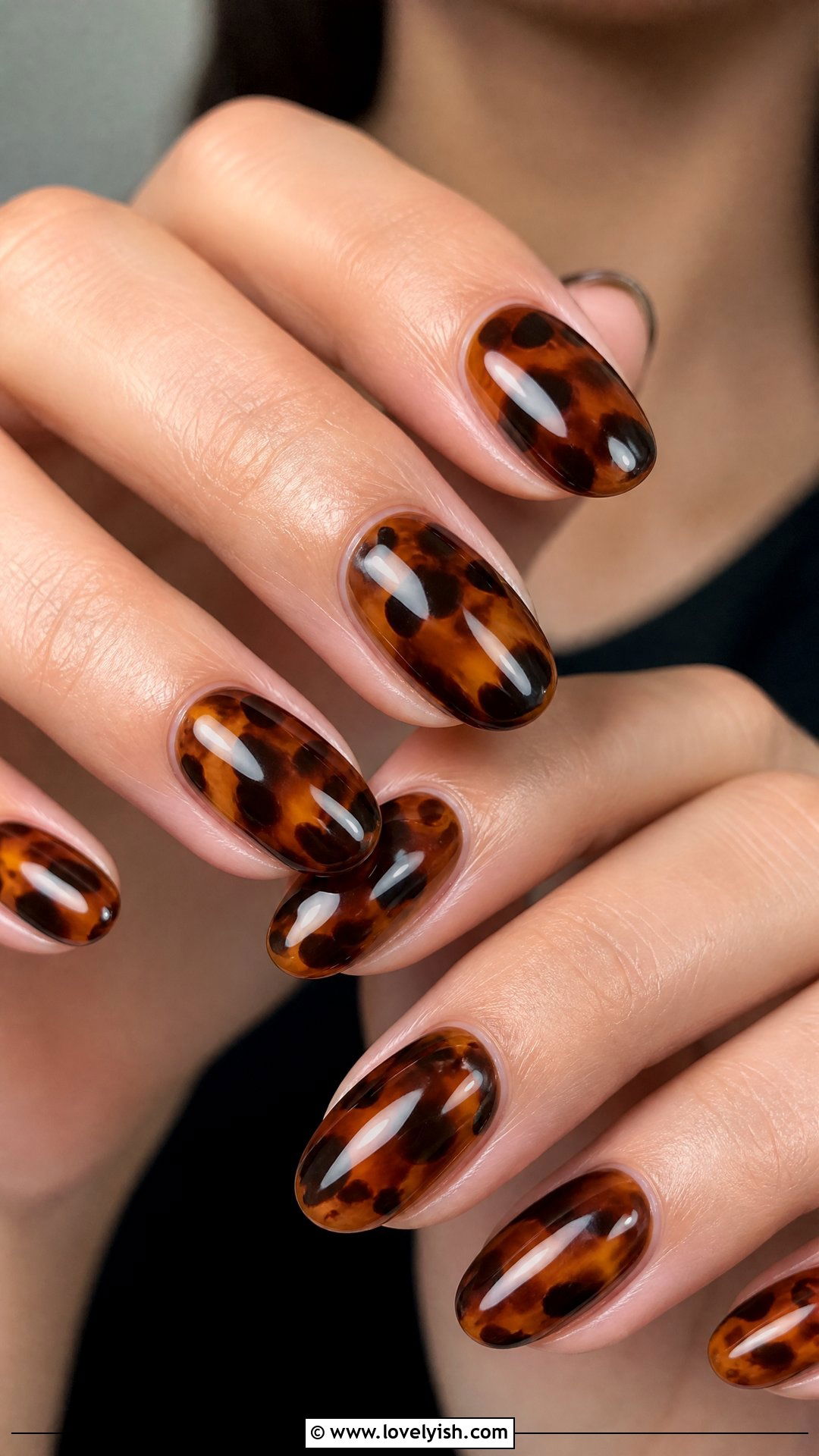 Tortoiseshell Indie Rock Nails - 50 concert nails - 50 concert nails