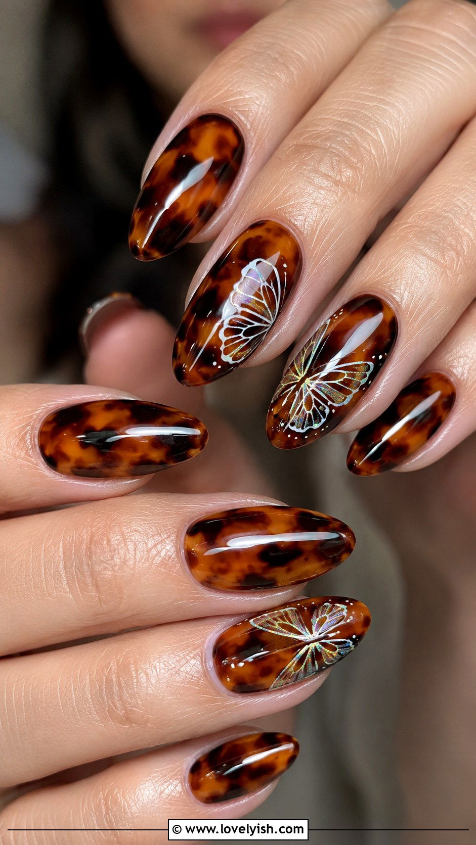 Tortoiseshell Nails With Pearl Accents - 50 tortoise nail design ideas - 50 tortoise nail design ideas