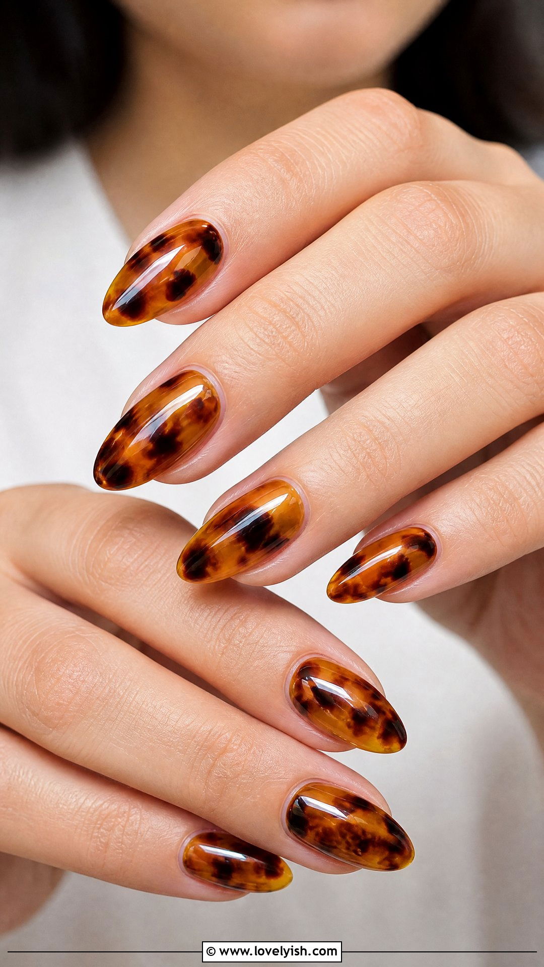 Tortoiseshell Print Nails - 50 crazy nail designs - 50 crazy nail designs