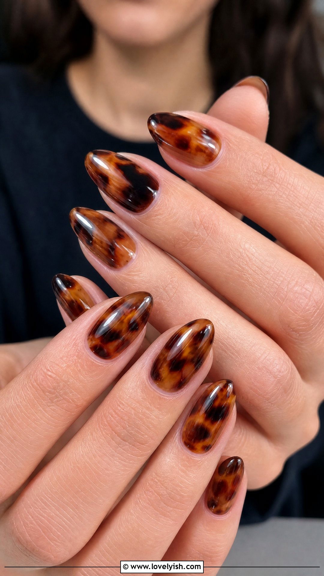 Tortoiseshell Print Nails - 50 medium nails - 50 medium nails