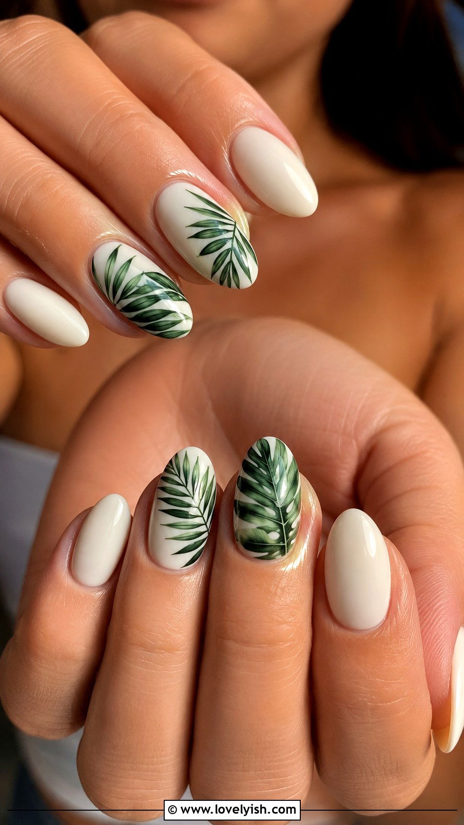 Tropical Palm Leaf Nails - 40 nail design summer - 40 nail design summer