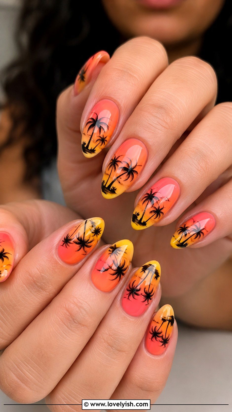 Tropical Palm Tree Nails - 39 summer nail ideas - 39 summer nail ideas