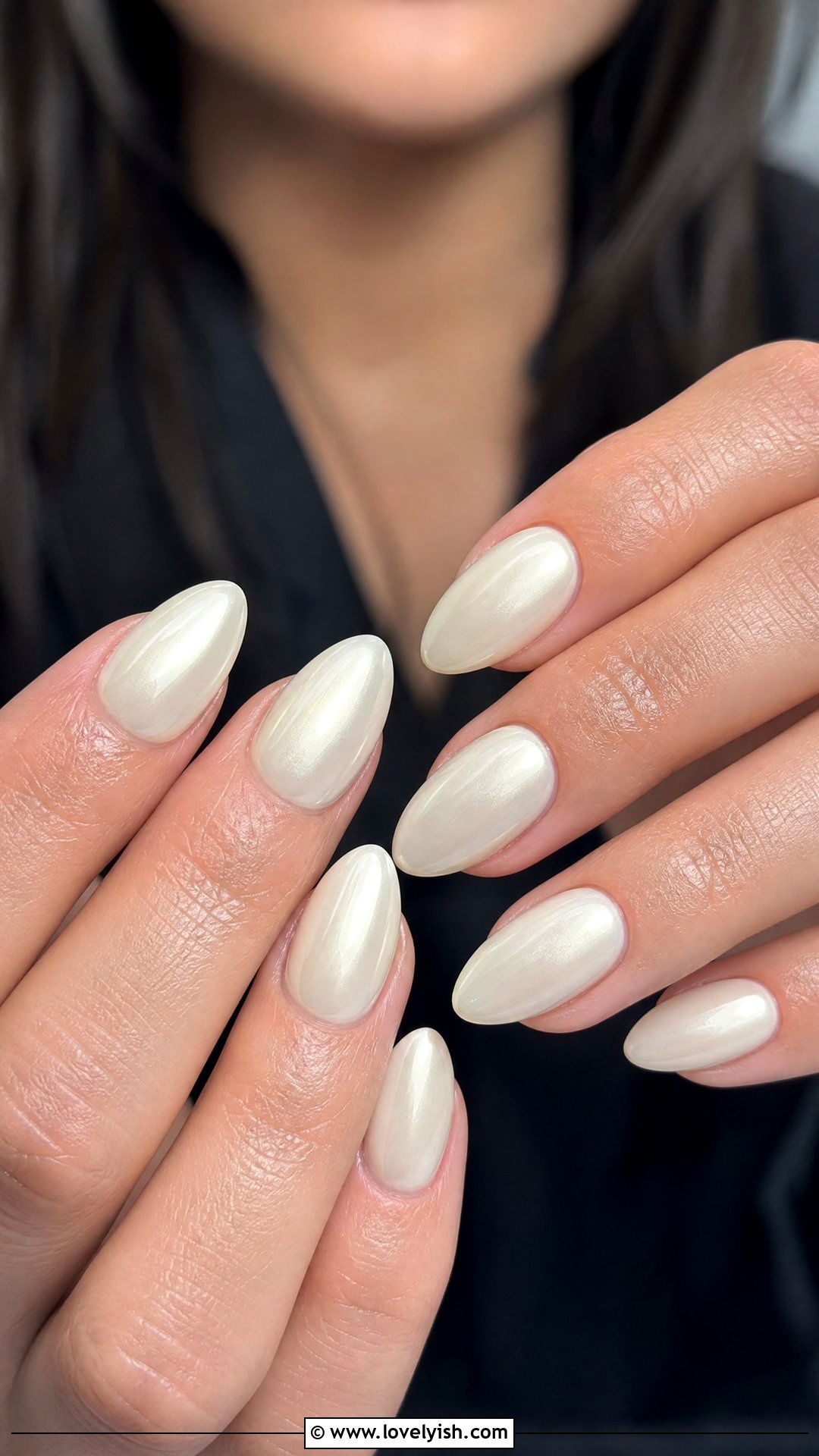 Vanilla Cream Glazed Nails - 50 classy spring nail designs - 50 classy spring nail designs