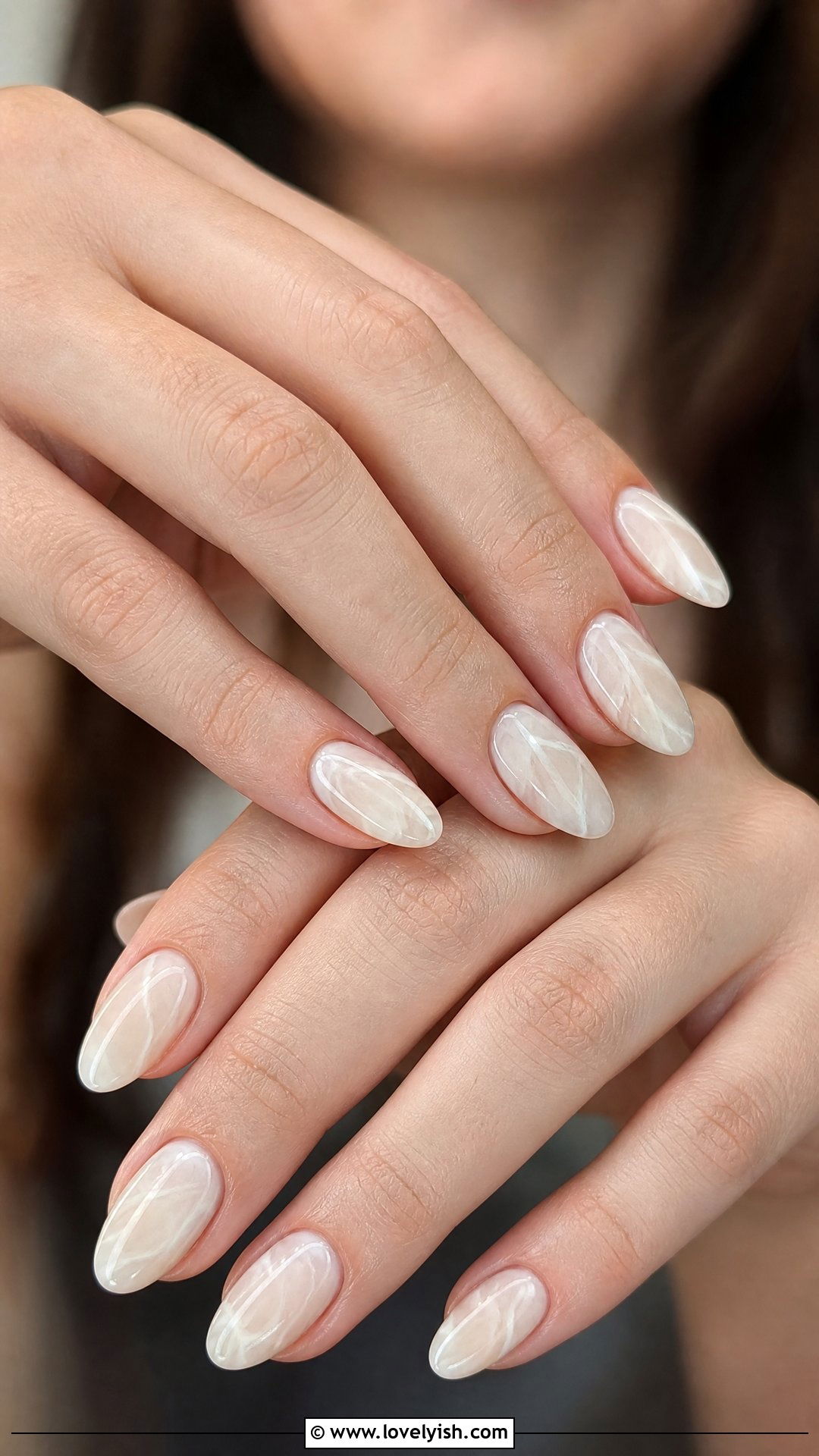 Vanilla Cream Marble Nails - 50 classy nails - 50 classy nails