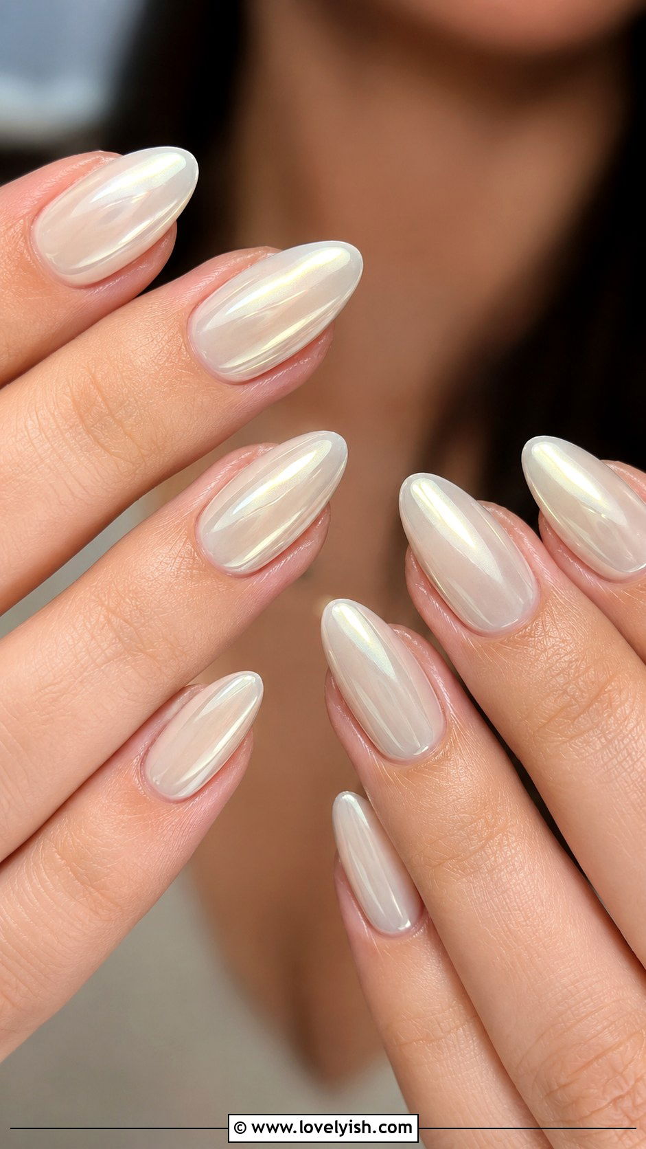 Vanilla Glazed Chrome Nails - 38 classy nail designs - 38 classy nail designs