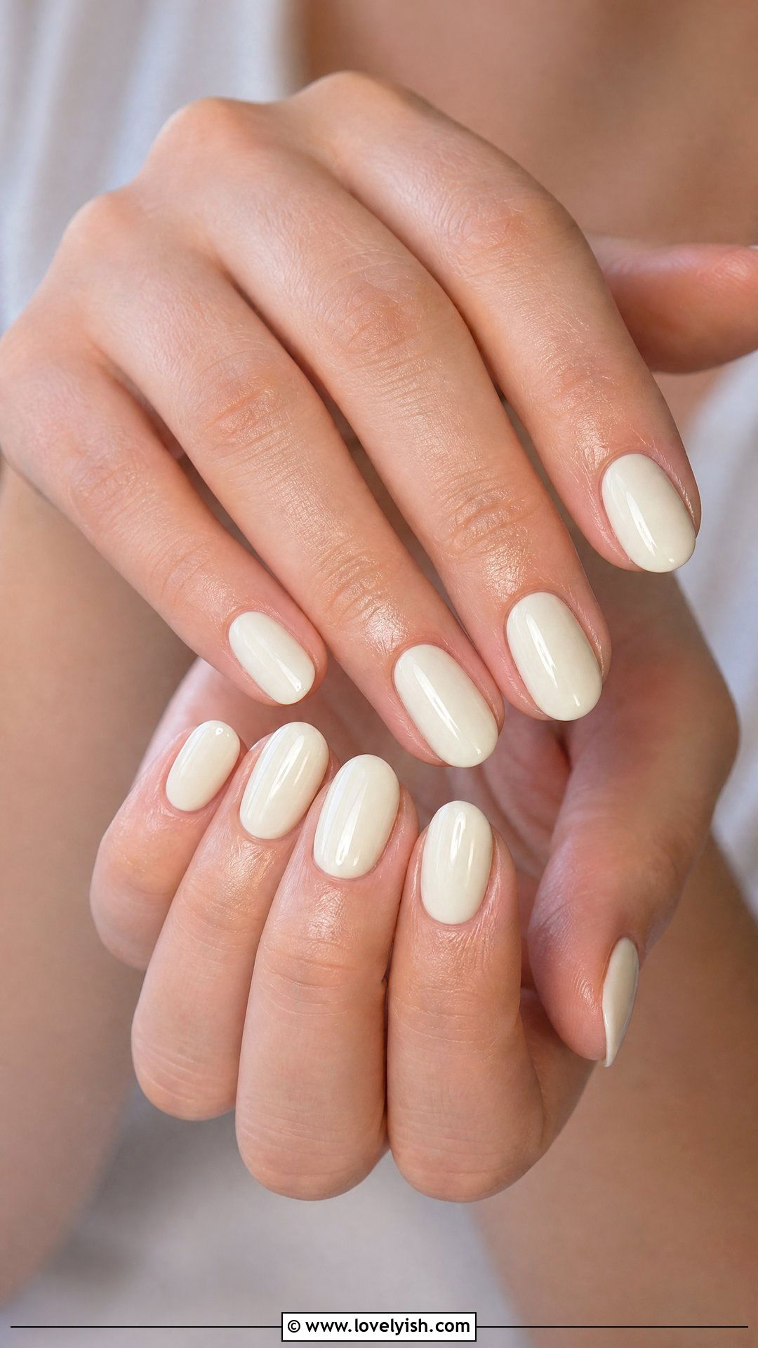 Vintage Cream Wedding Nails - 50 classic wedding nails - 50 classic wedding nails