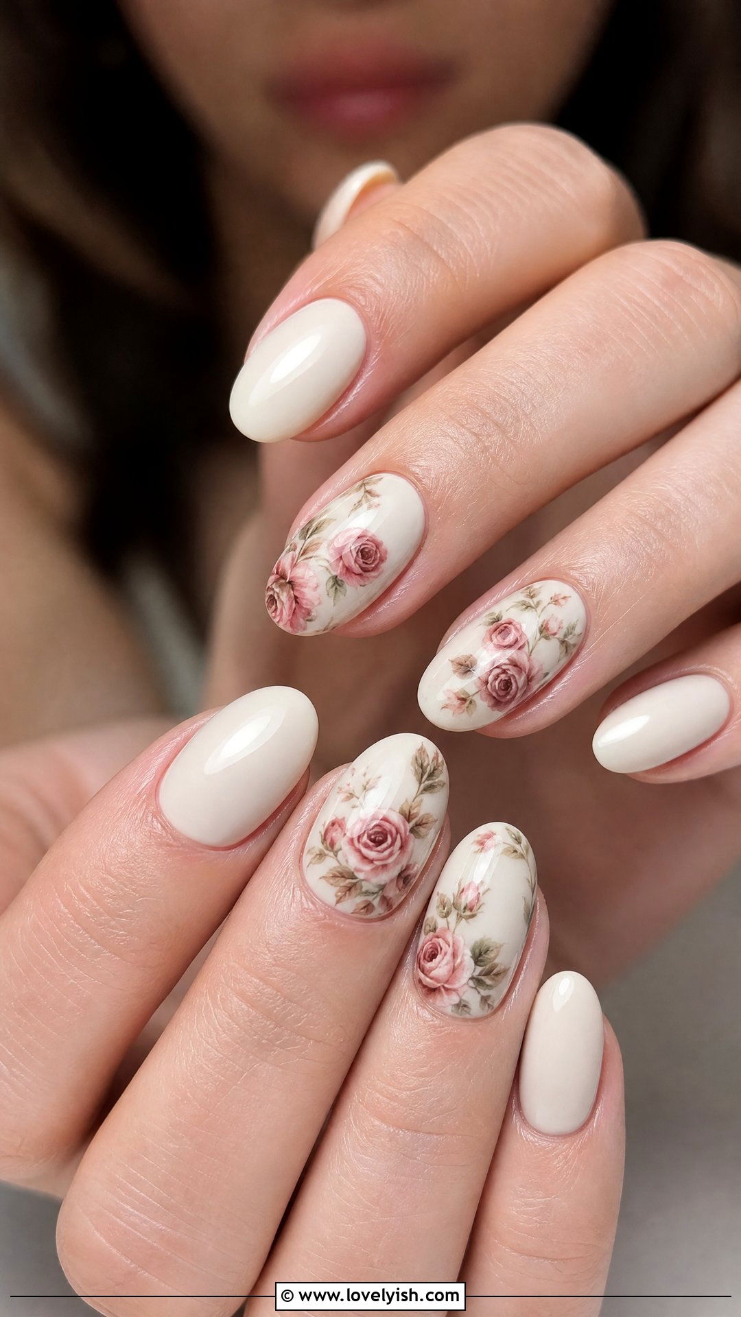 Vintage Rose Floral Nails - 50 feminine nails - 50 feminine nails