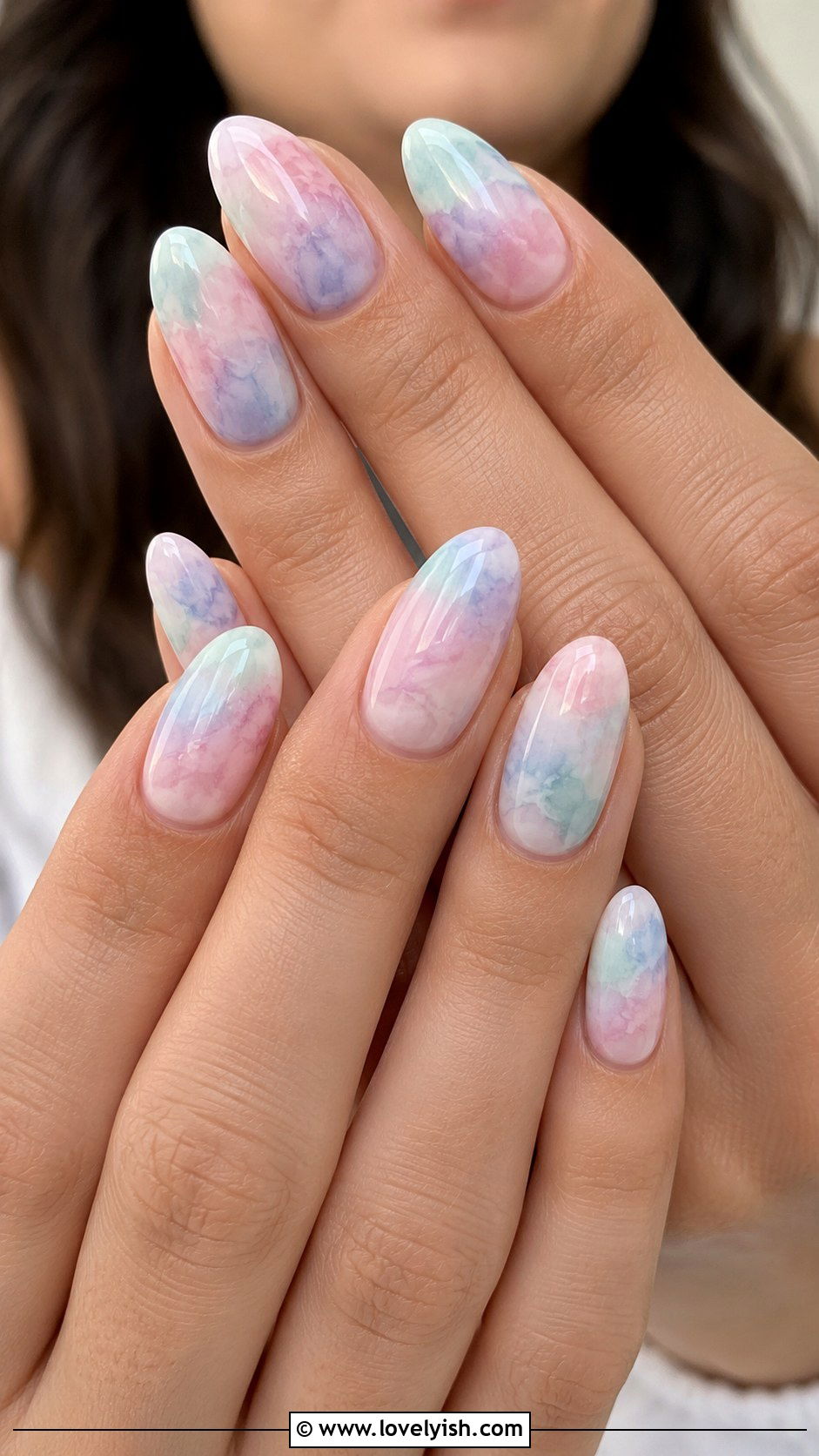 Watercolor Wash Sponge Nails - 25 easy nail art designs for beginners without tools