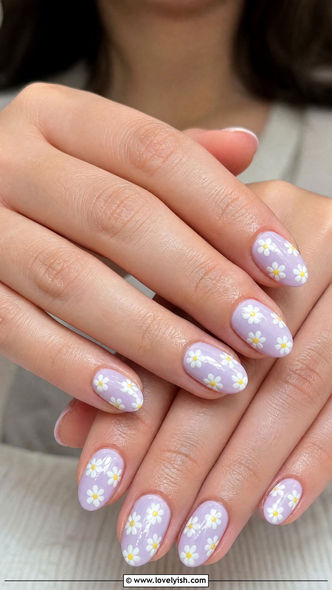 White Daisy Floral Nails - 50 pictures of nail designs - 50 pictures of nail designs