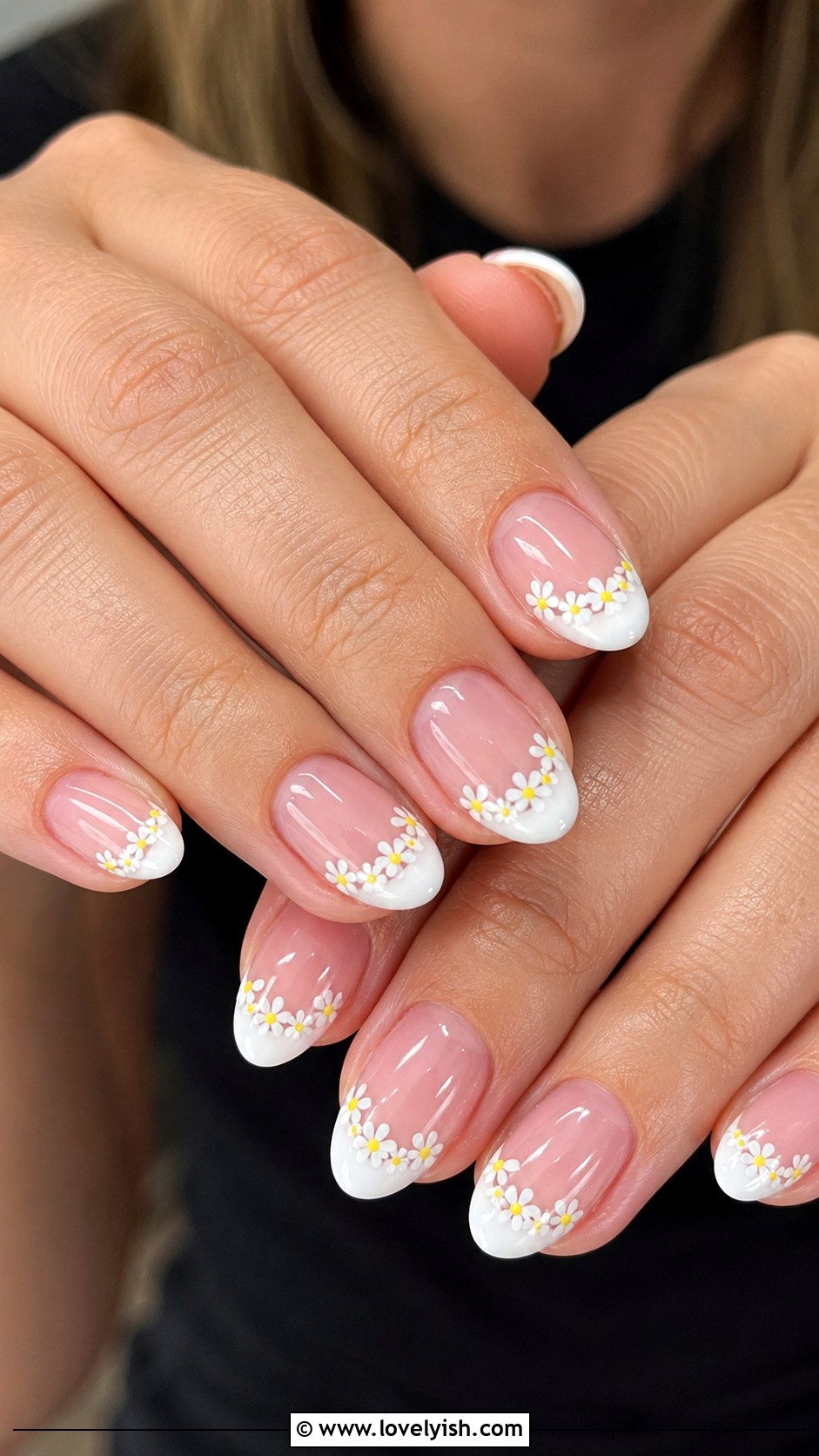 White Daisy French Tip Nails - 25 flower nails design ideas - 25 flower nails design ideas