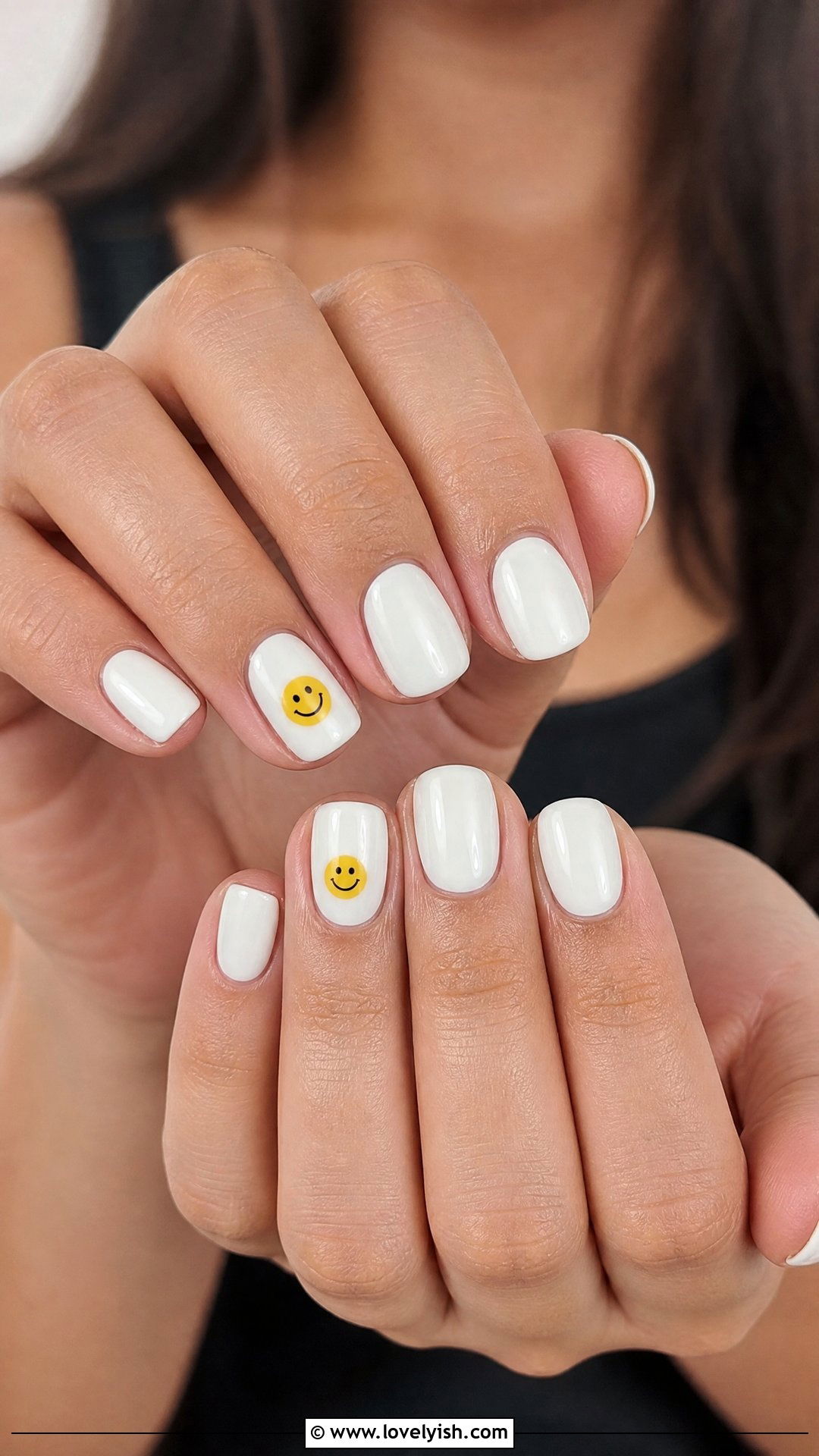 White Smiley Face Nails - 25 beginner nail designs - 25 beginner nail designs