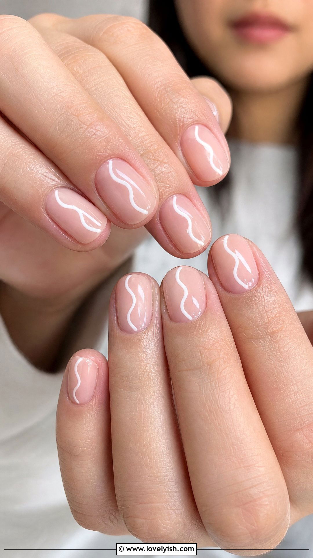 White Wavy Line Nails - 50 simple short nail designs - 50 simple short nail designs