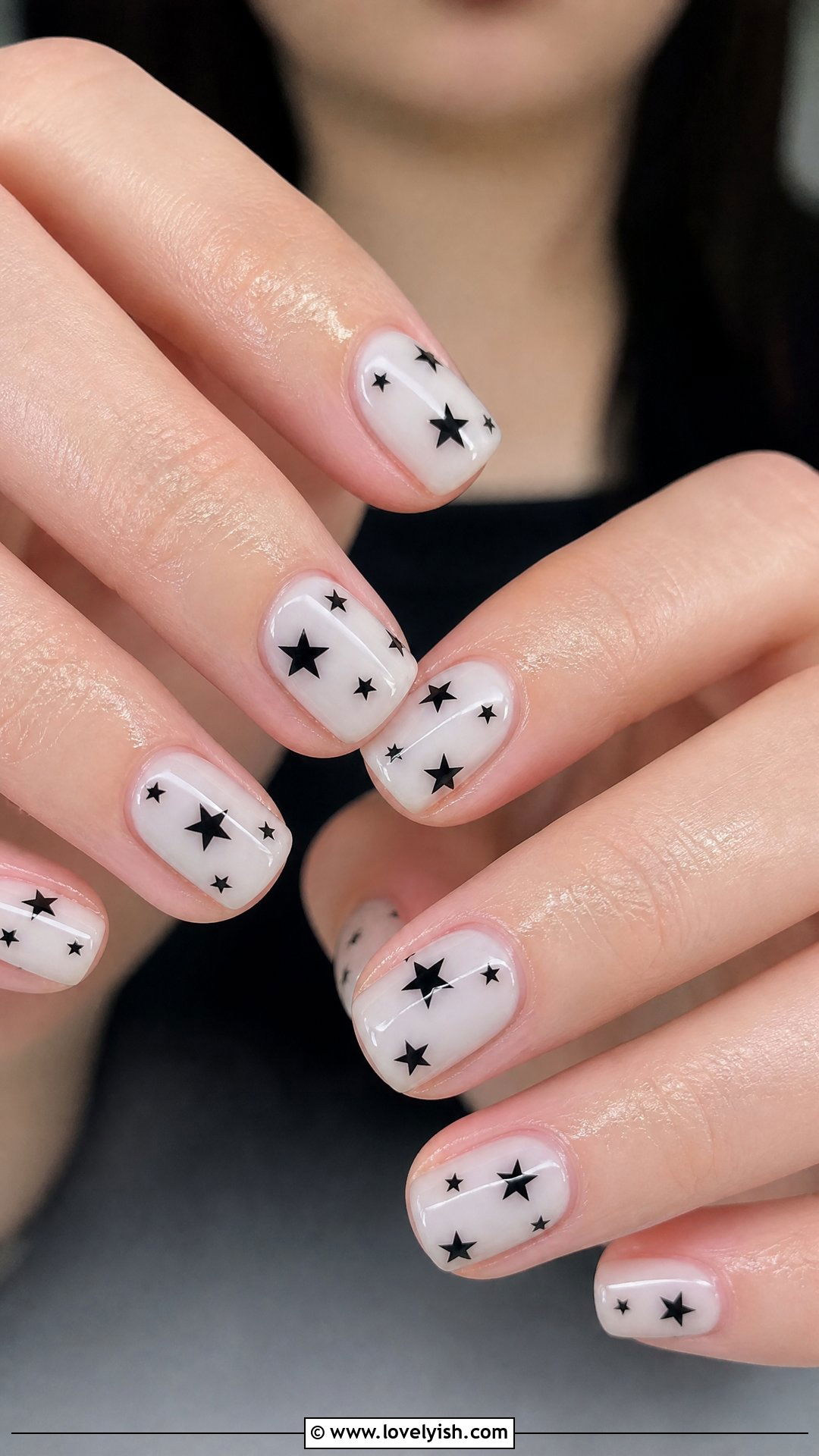 Y2K Black Star Nails - 50 edgy nails - 50 edgy nails