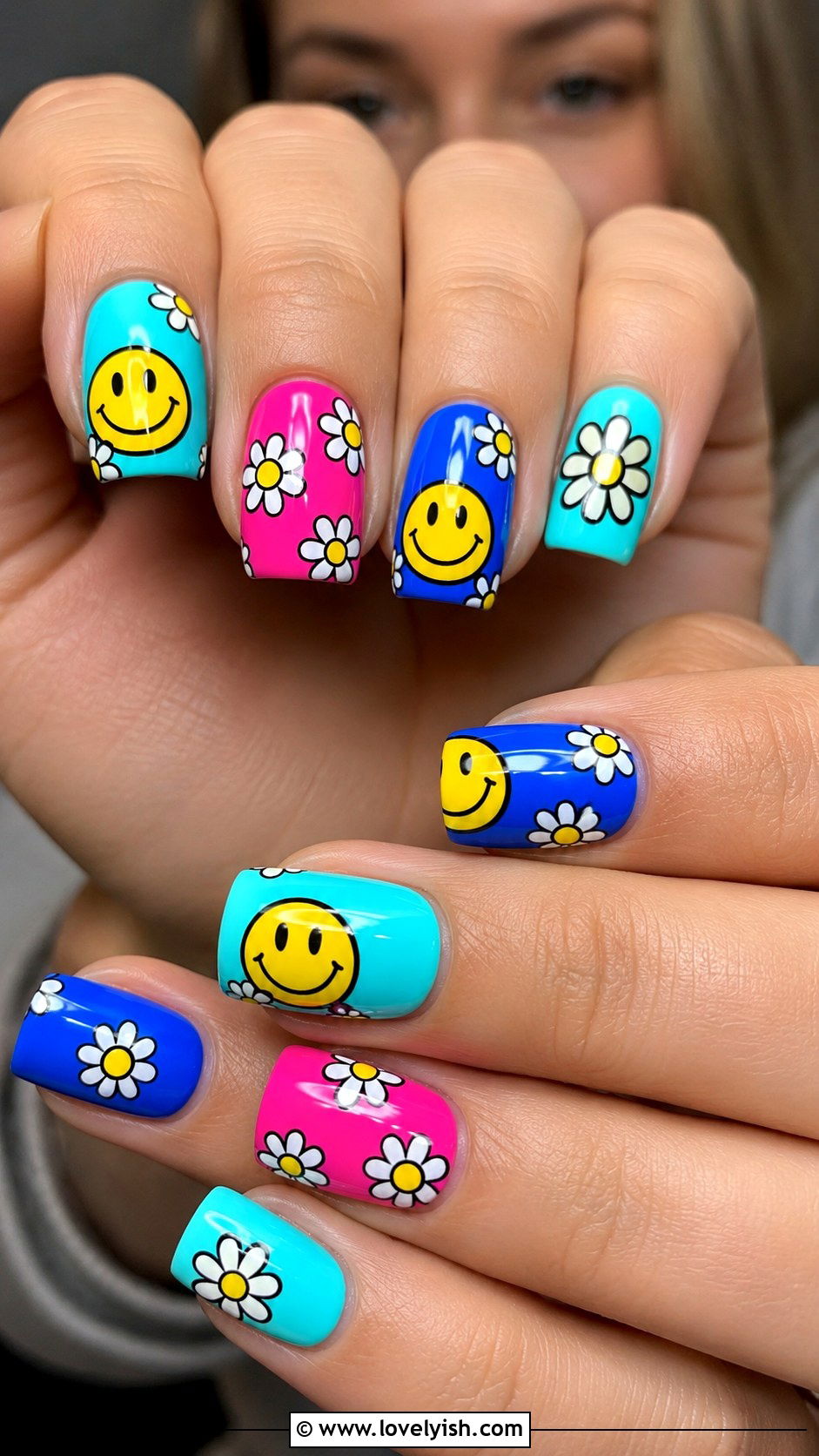 Y2K Smiley Face Nails - 25 y2k nail designs - 25 y2k nail designs