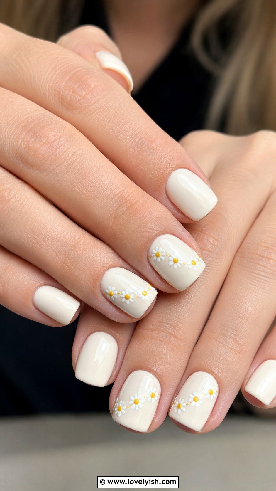 Yellow Daisy Chain Nails - 50 may nails - 50 may nails