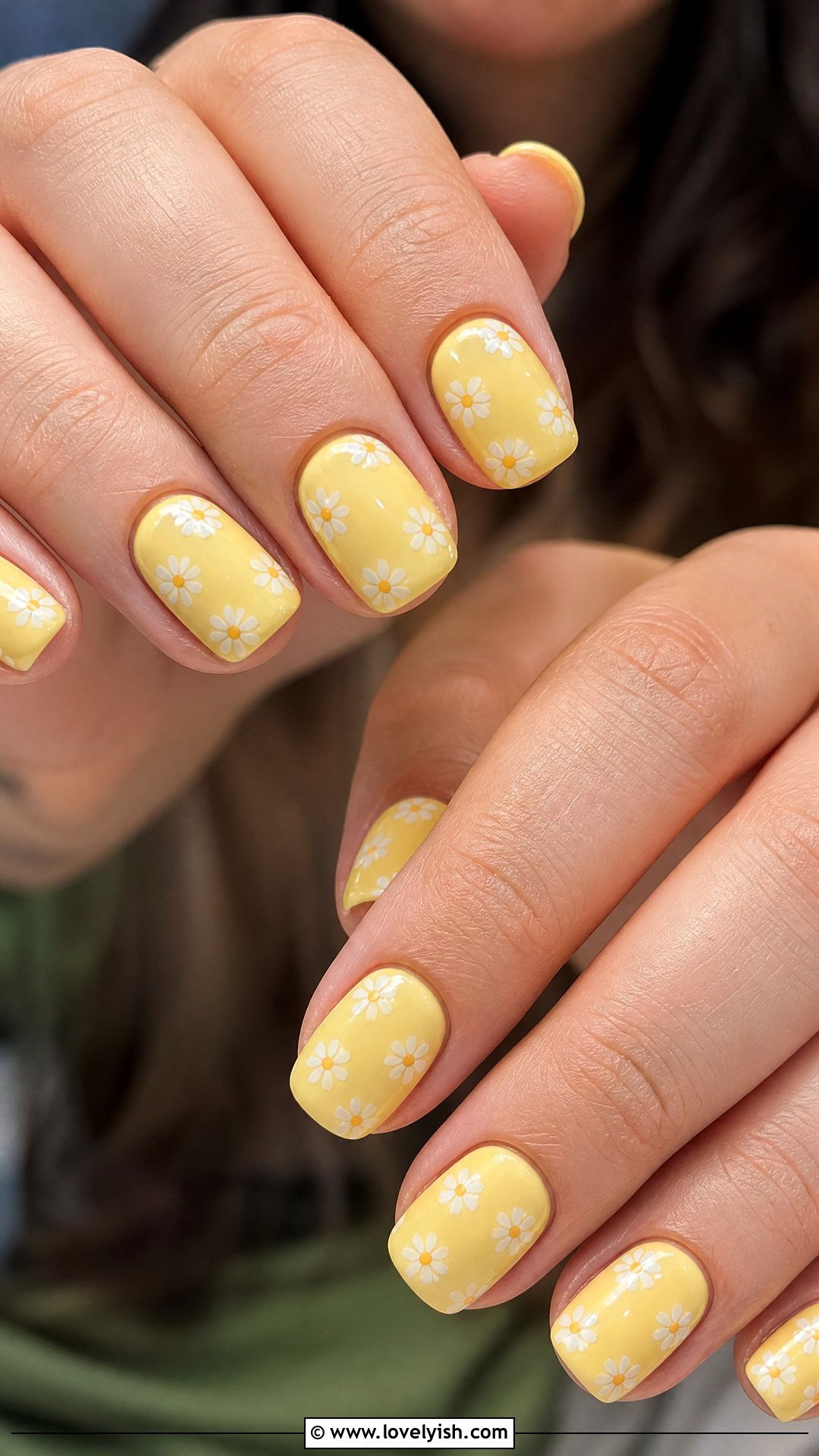 Yellow Daisy Field Nails - 50 easy spring nail designs - 50 easy spring nail designs