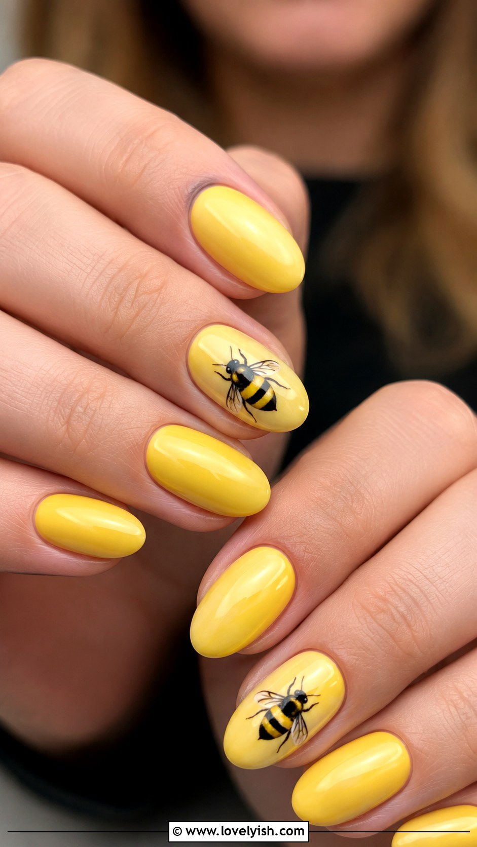 Yellow Nails with Bumblebee Art - 50 yellow nails - 50 yellow nails
