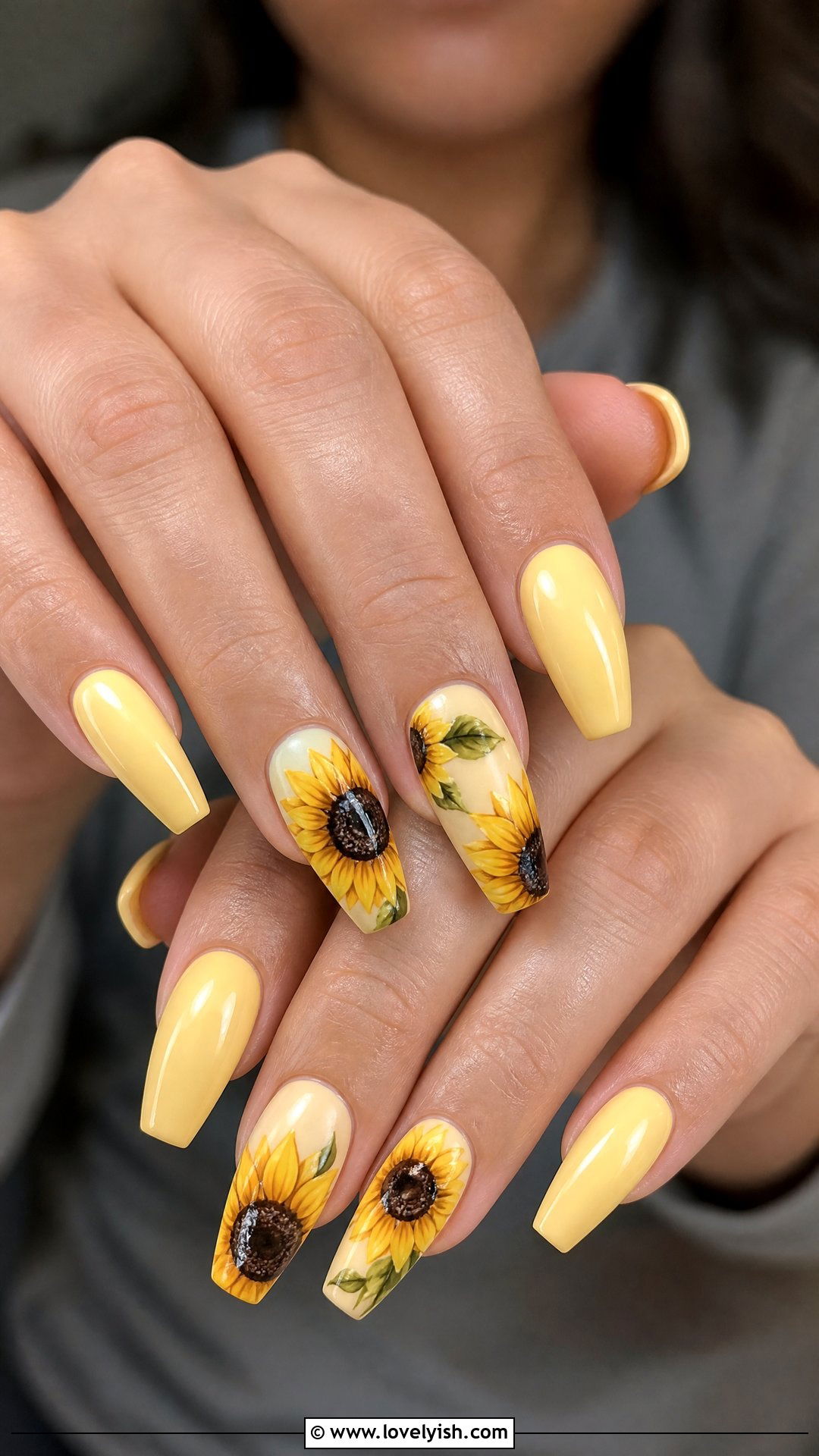 Yellow Nails with Sunflower Art - 25 yellow nails design ideas - 25 yellow nails design ideas