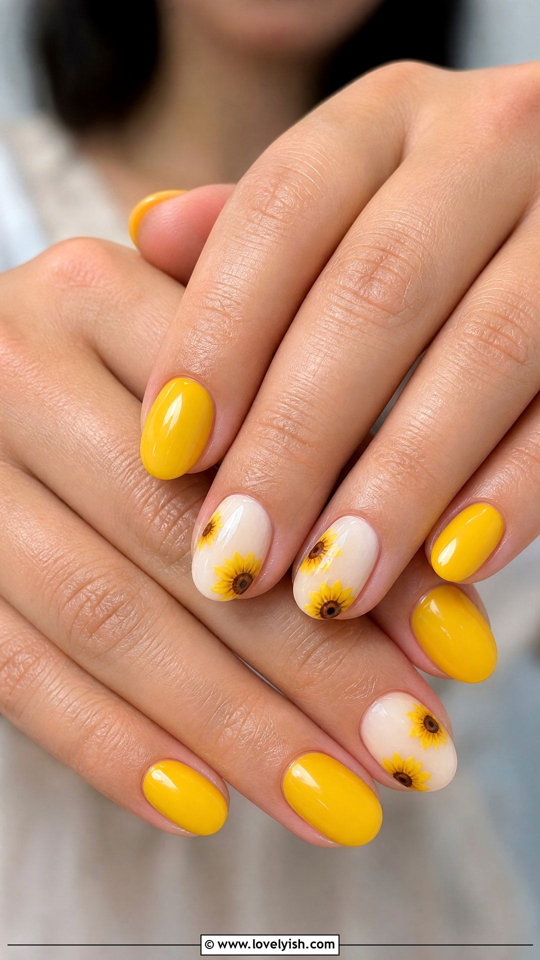 Yellow Sunflower Nails - 50 simple nail art - 50 simple nail art