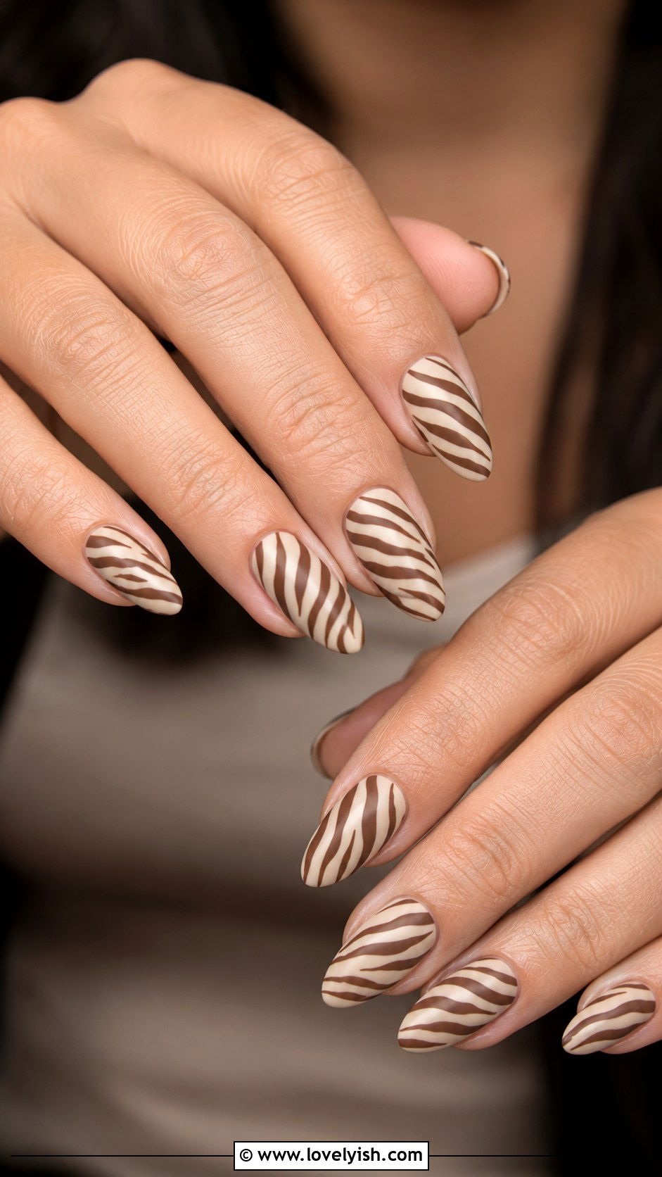 Zebra Print Nails in Earthy Tones - 50 zebra print nails - 50 zebra print nails