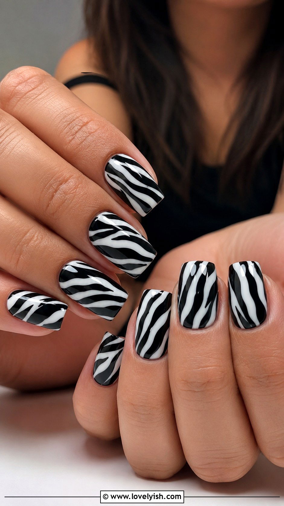 Zebra Print Nails with a Glossy Finish - 50 zebra print nails - 50 zebra print nails